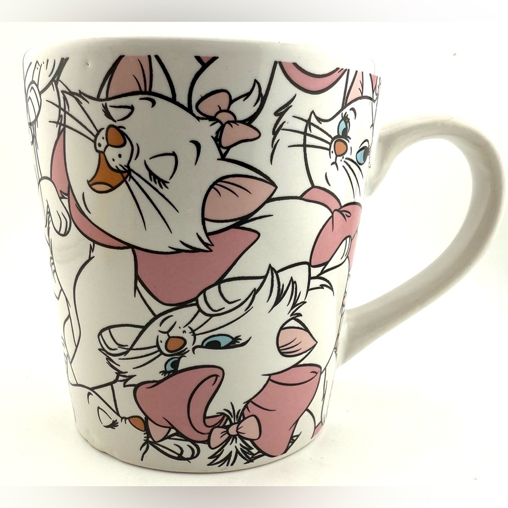 Disney The Aristocats Marie mug 14oz. Vintage & collectible.
